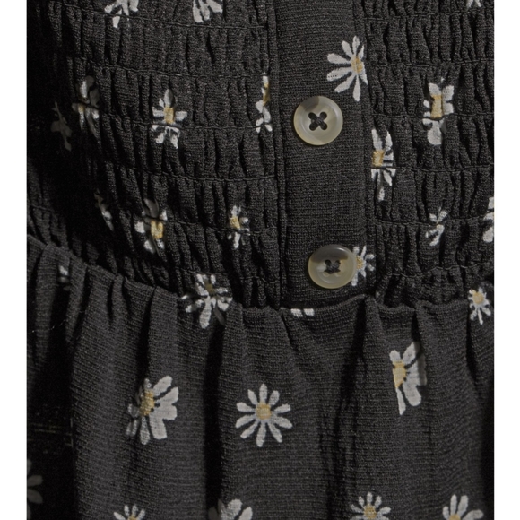 No Boundaries NWT Juniors Plus Size Flutter Sleeved Square Neck Line Top 449 - Picture 5 of 9